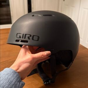 Giro Matte Black Emerge Spherical MIPS